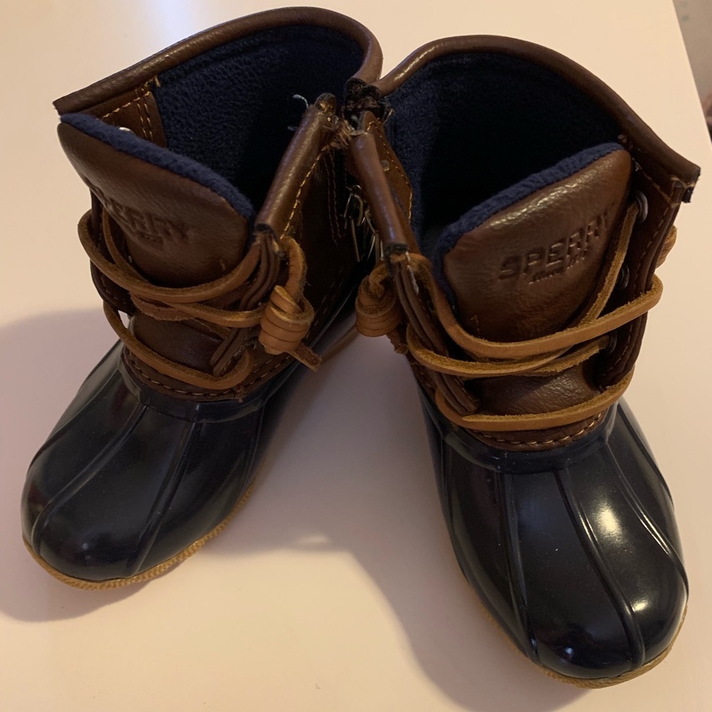 Sperry Duck Boots kids 7M